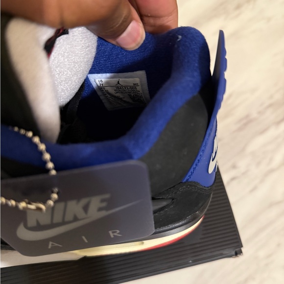 Jordan Sneakers Black Red Blue - Picture 7 of 7